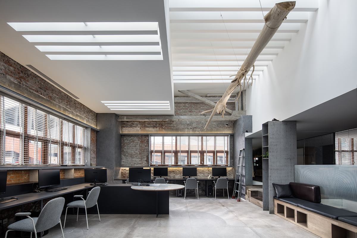 工業(yè)風(fēng)辦公室，時(shí)尚與實(shí)用的完美融合